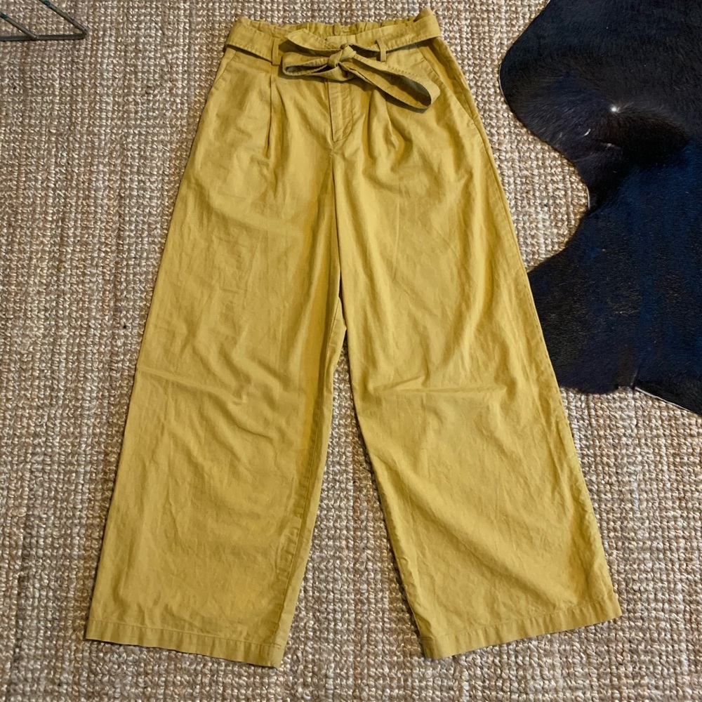 Uniqlo linen/cotton blend ochre wide leg trousers